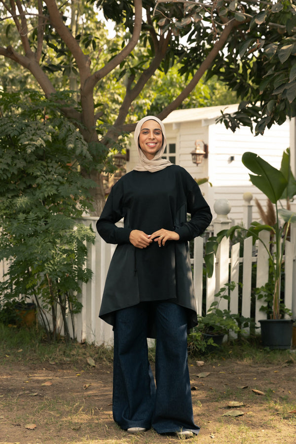 Sweatshirt with mixed fabrics