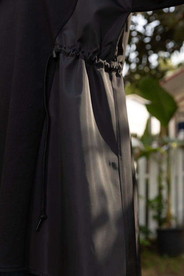 Sweatshirt with mixed fabrics