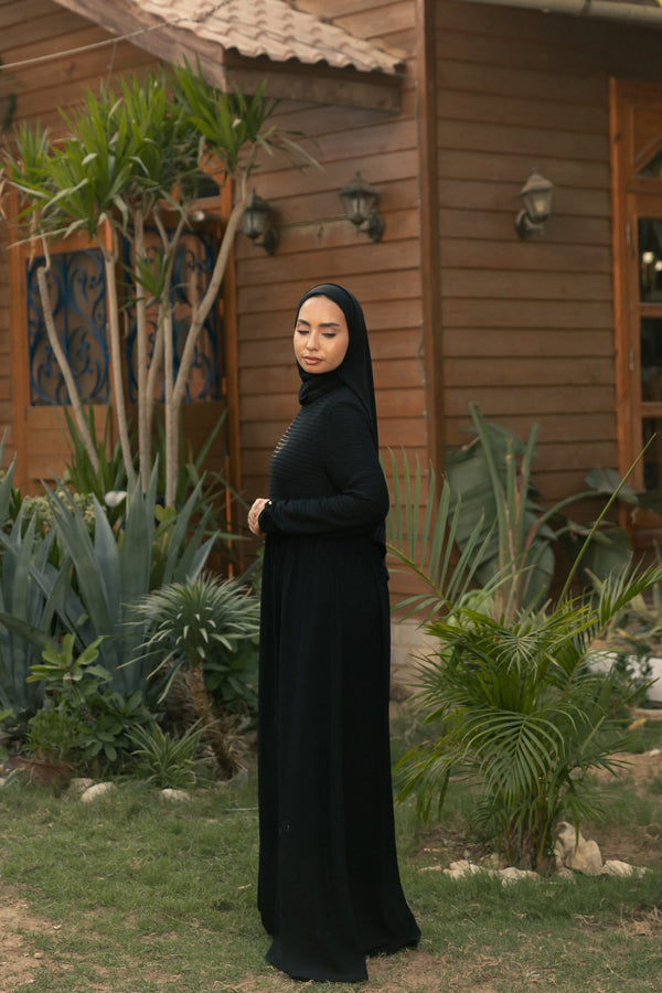 Classic abaya with striped fabric