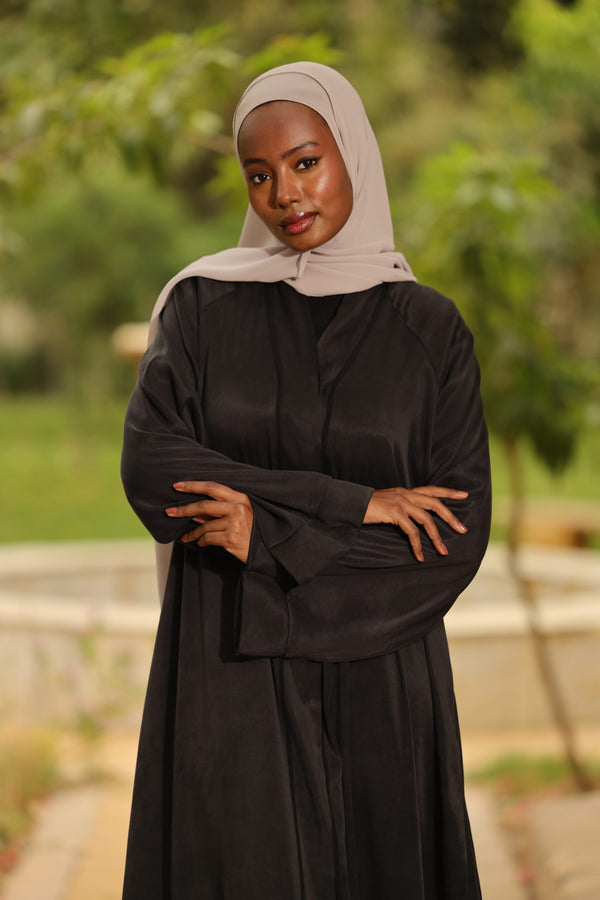 Luxurey open Abaya with velvety texture