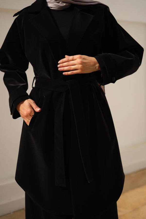 Elegant Velvety faux leather jacket with belt