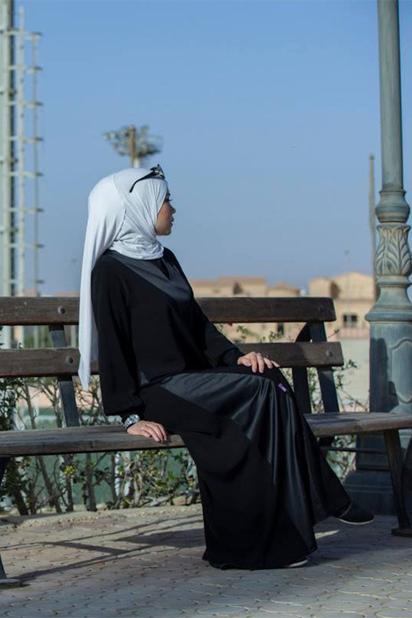 Abaya with satin on Sides