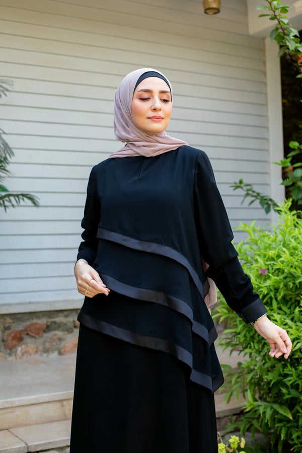 Diagonal Layers Abaya