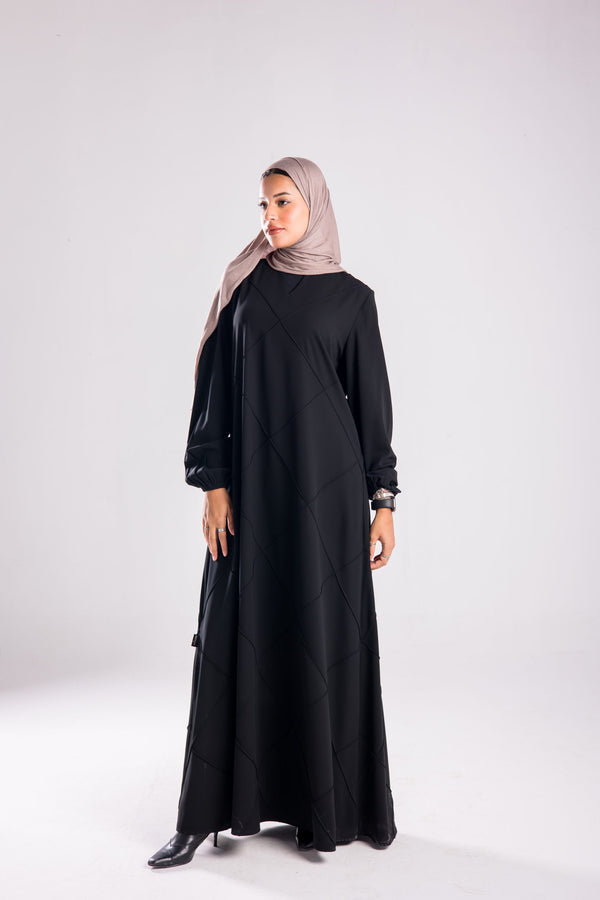 Silk abaya with textured diamond pattern