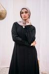 Crepe abaya with longitudinal pleats
