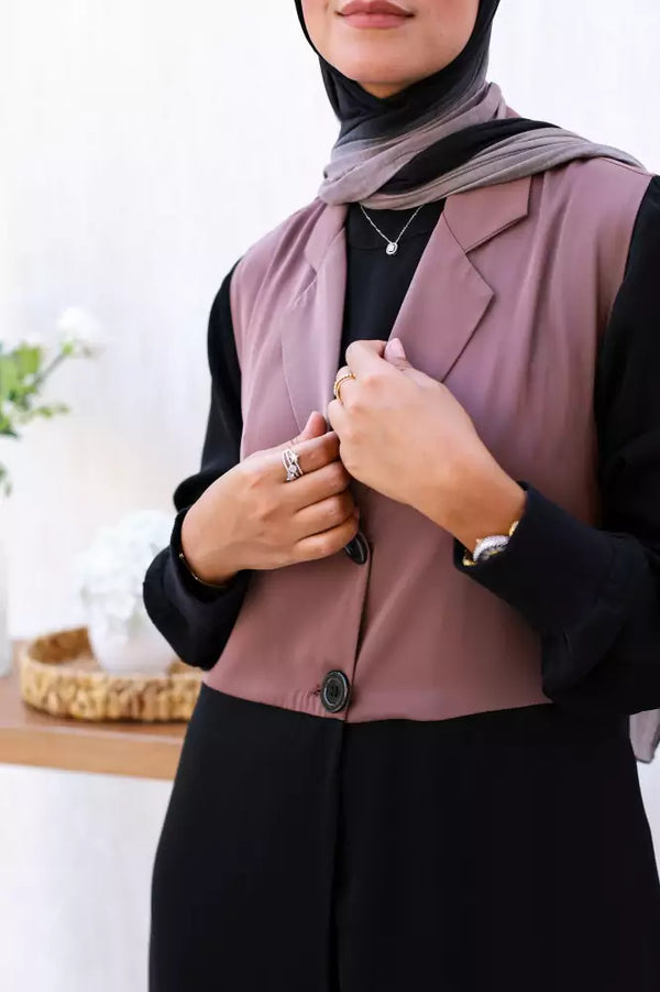 Silk Abaya riviere cafe