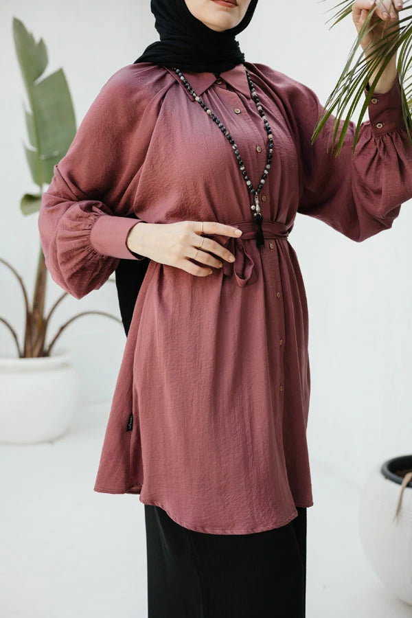 Dark pink raglan crunched silk blouse with belt