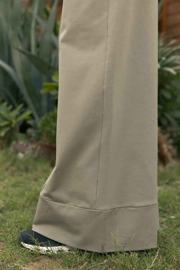 Comfy set with wide leg pants