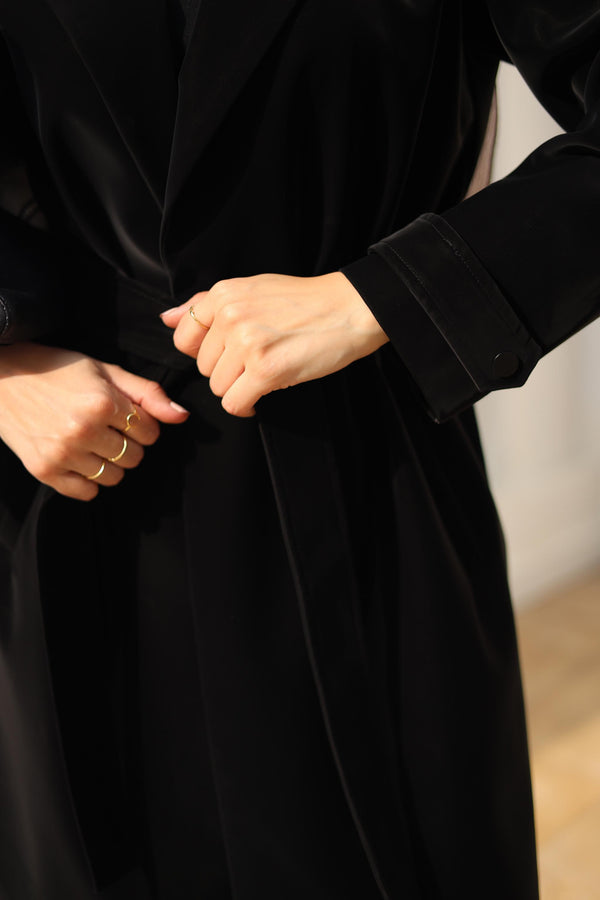 Elegant Velvety faux leather jacket with belt