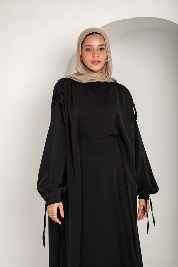 Gathered flowy Abaya