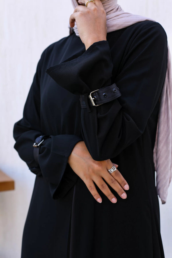 Abaya crepe With magic zipper and satin