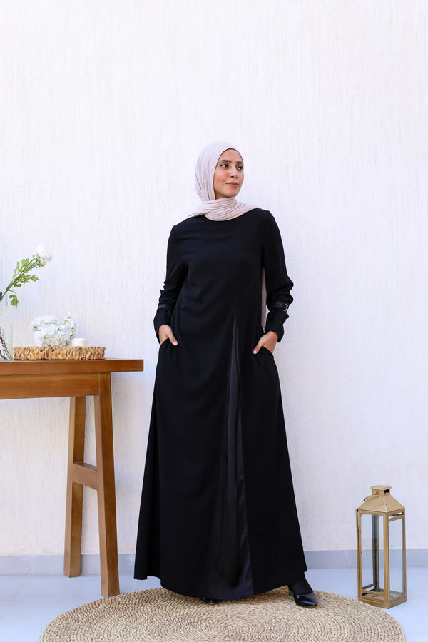 Abaya crepe With magic zipper and satin