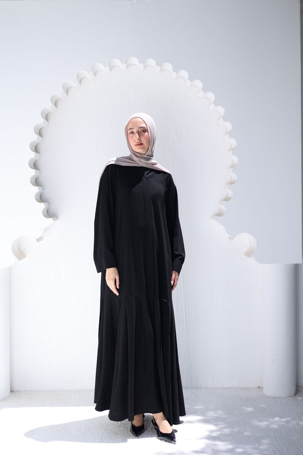 Tiered pleated closed Abaya