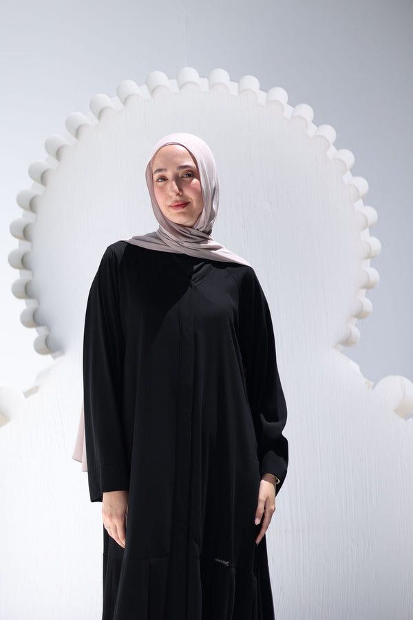 Tiered pleated closed Abaya