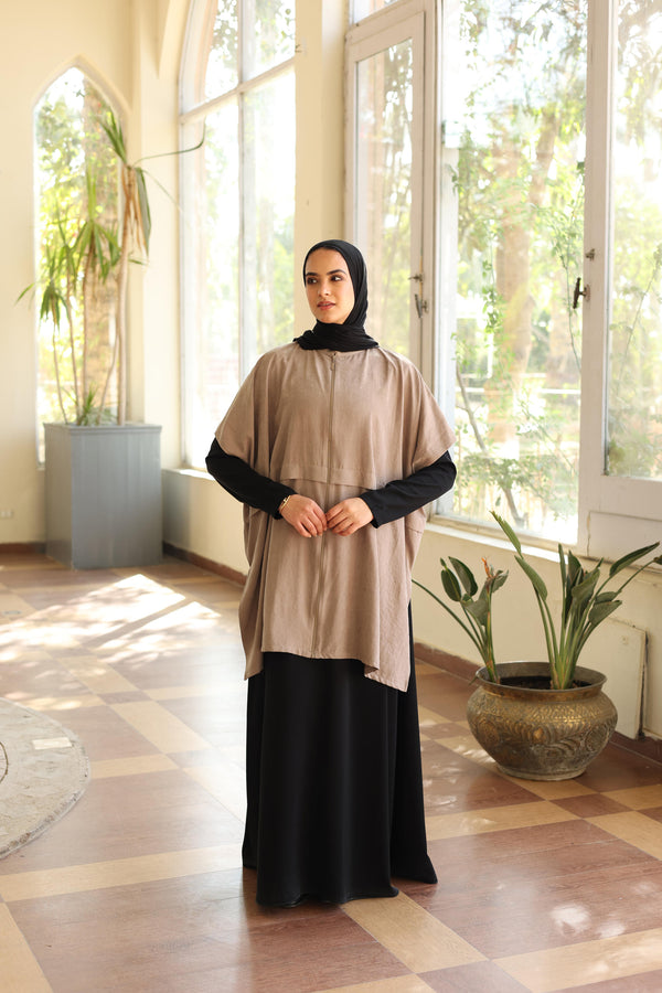 Front-Zip Elevated Cape cafe