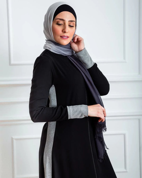 zipper Abaya With touch of Purple or gray crepe