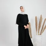 Crepe abaya with casual zipper and 2 pockets. code 1094