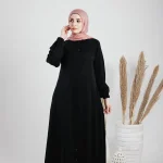 Practical crep abaya with snaps and pockets