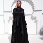 STAIN TUNIC WITH PLEATED SKIRT