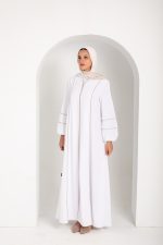 ⁦Abaya with  Beige Embroidery⁩ - الصورة ⁦2⁩